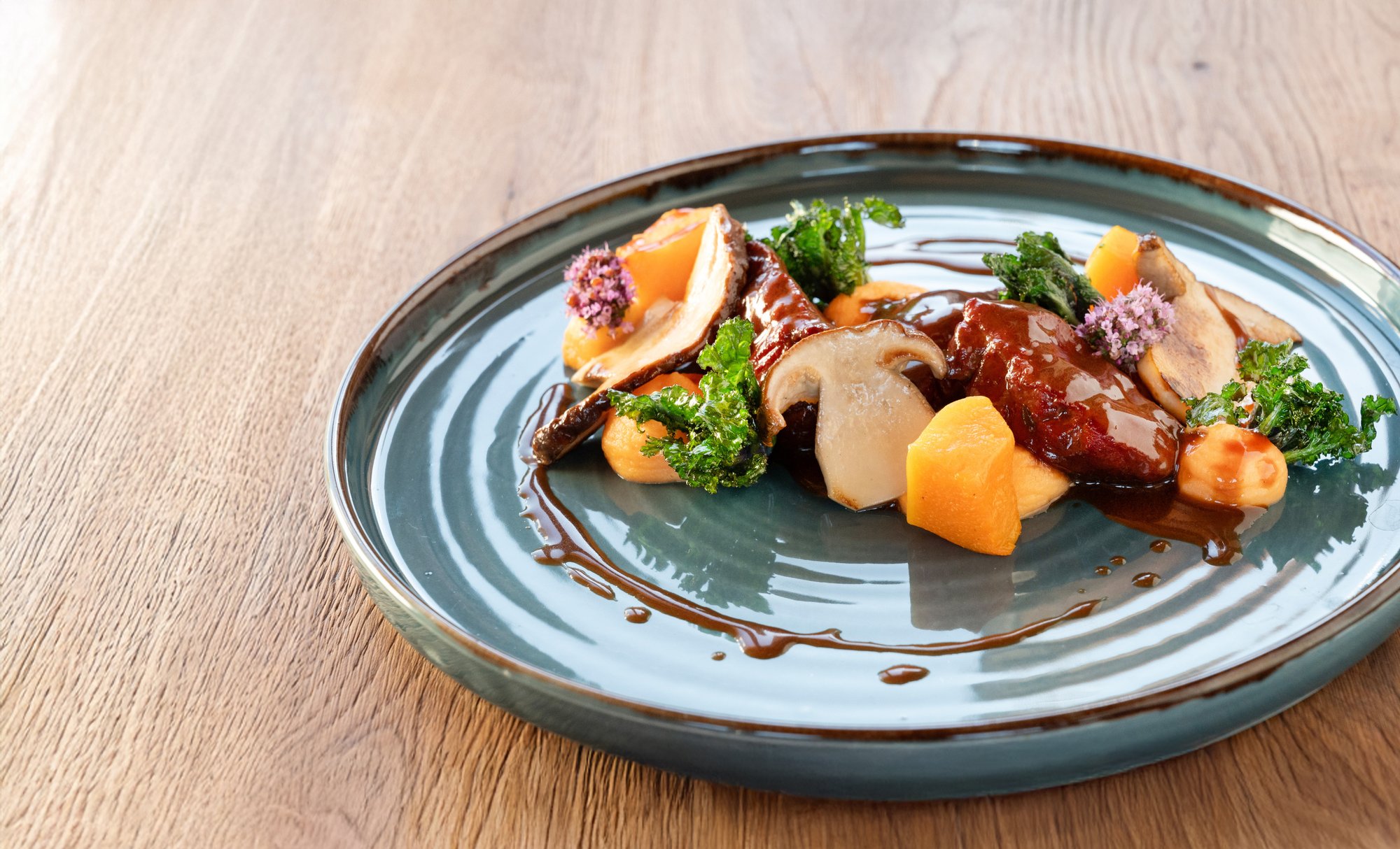 Wildschweinkinnbacke mit Süsskartoffelstampf